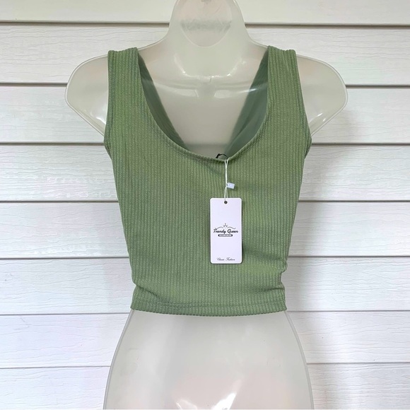 Women’s Olive Green NWT Half  Ribbed Crop Tank Top size XL - Picture 3 of 5